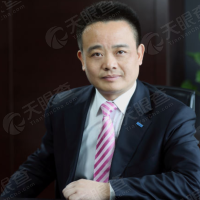 侯恩龙